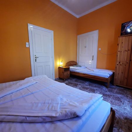 Glória apartman Gyula Exterior foto