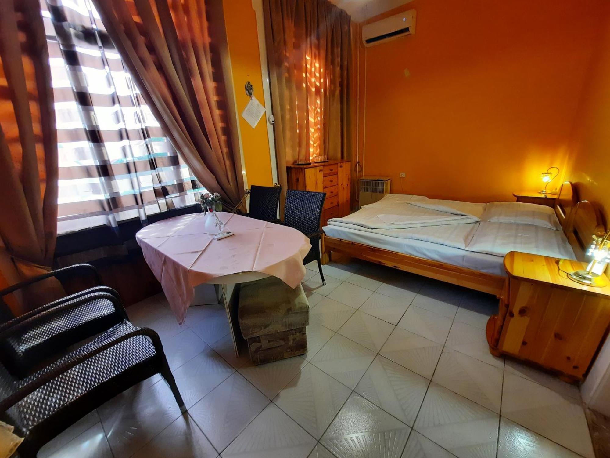 Glória apartman Gyula Exterior foto
